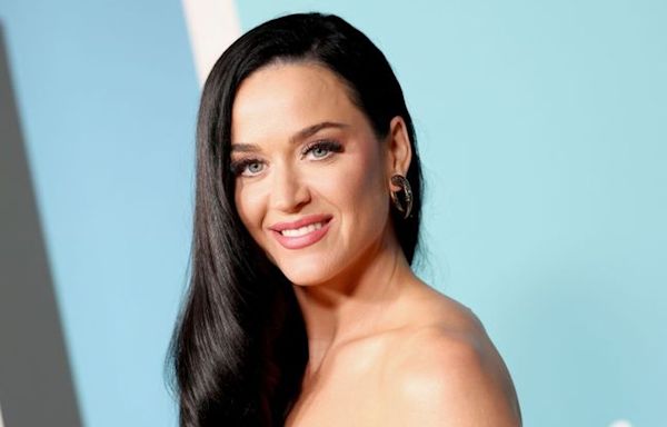 Met Gala: Katy Perry says mum conned by fake AI pic