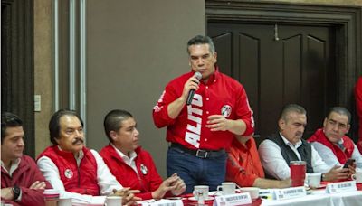 Mario Delgado acabó con Alito Moreno por su petición a Jorge Máynez: “Aún te queda PRI por destruir”