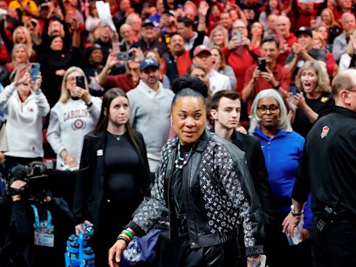 South Carolina’s Dawn Staley wins Jimmy V Award at ESPYS. ‘I have a job to do’