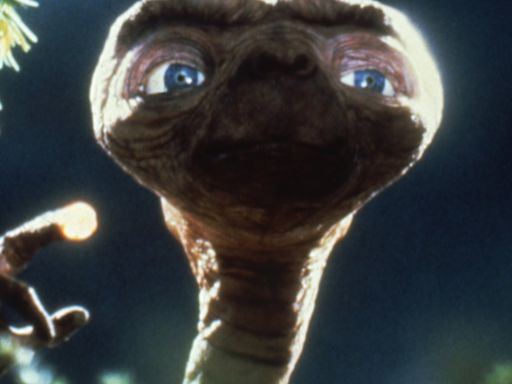 A magical sky show is set to sparkle after an ‘E.T. the Extra-Terrestrial' screening