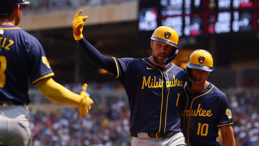 Brewers sweep Twins in two-game series