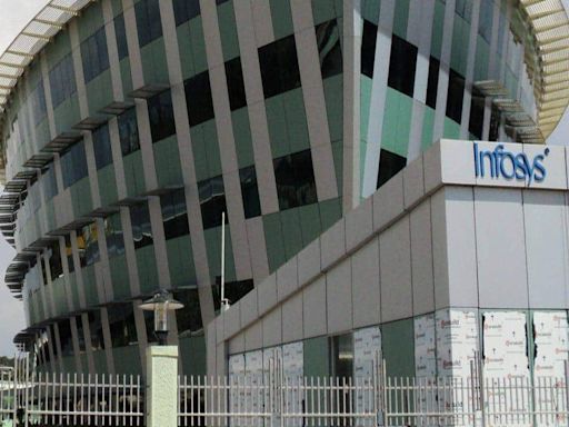 NITES writes to Labour Ministry, says Infosys 'repeatedly delaying onboarding'