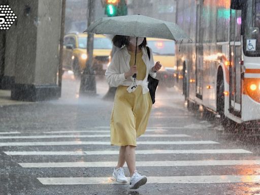 快訊／記得帶傘！全台5縣市大雨特報 雨彈一路下到晚上