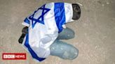 Guerra em Gaza: soldados israelenses postam fotos de presos palestinos sendo humilhados