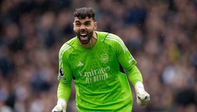 David Raya wins Golden Glove award despite uncertainty over his Arsenal future