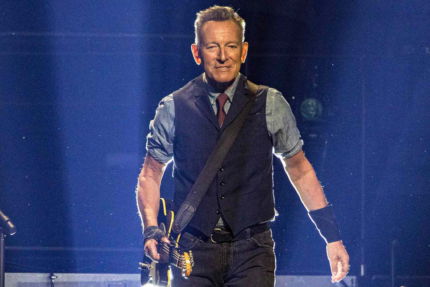 Bruce Springsteen postpones 3 European concerts due to 'vocal issues'