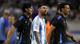 El saludo especial a su familia, la participación en la jugada del gol y el penal que picó y falló: el partido de Messi ante Ecuador