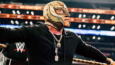 Rey Mysterio Makes History On Monday’s WWE Raw - PWMania - Wrestling News