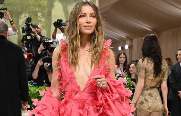 Jessica Biel Debuts Brand New Hair Transformation