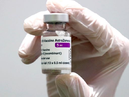 AZ全球「下架」新冠疫苗！才承認釀罕見血栓 - 趨勢