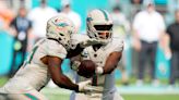 Tagovailoa lanza tres pases de touchdown en remontada de Dolphins 42-21 ante Panthers