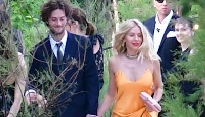 The Sienna Miller Guide to Breaking All the Wedding Guest Rules—And Looking Great
