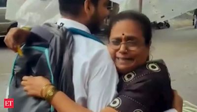 Dombivli vegetable seller's son clears CA exam. Watch viral video of emotional hug with mother on Mumbai road - The Economic Times