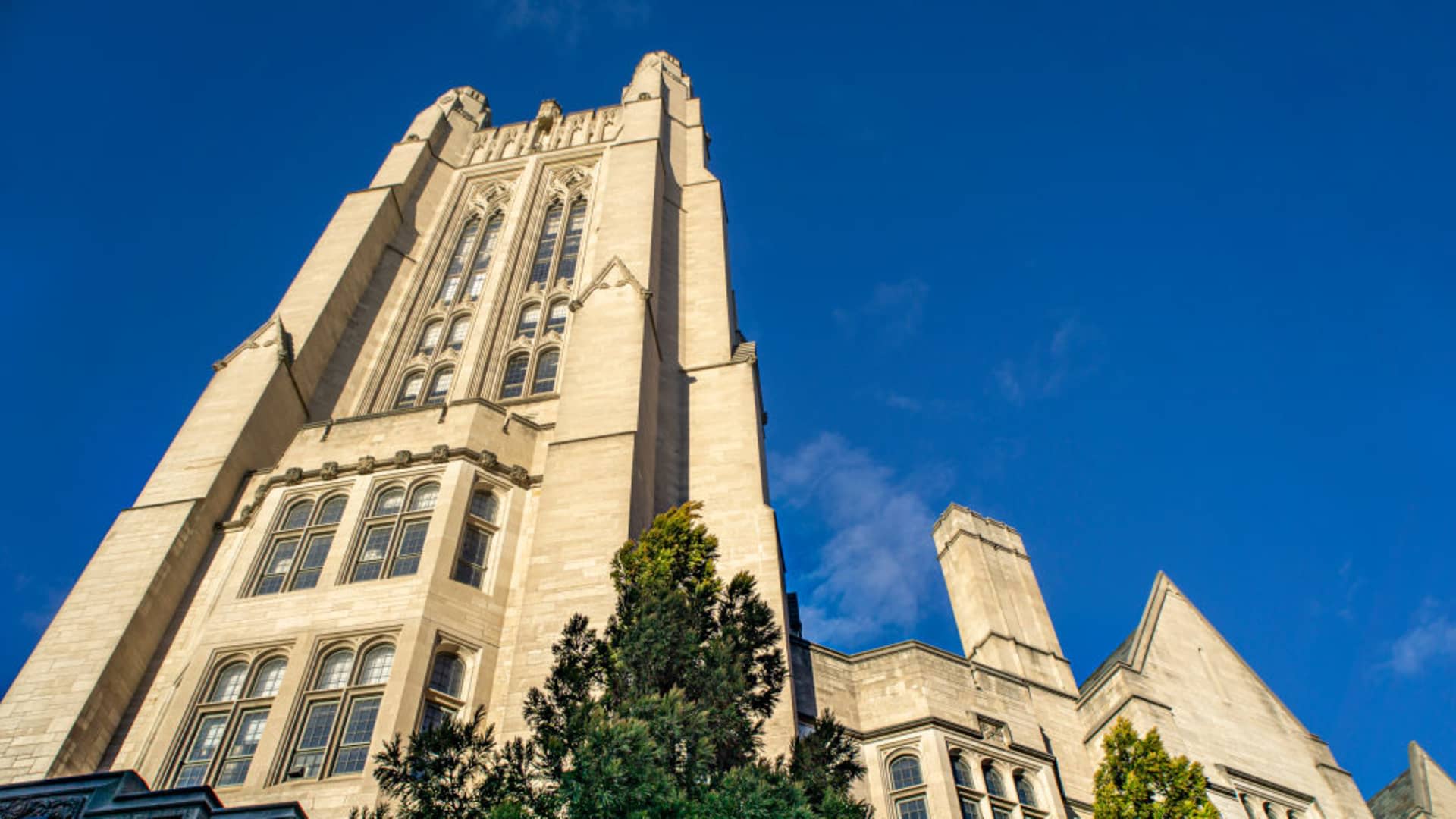 It costs over $90,000 a year to go to Yale—but here's how much students actually pay