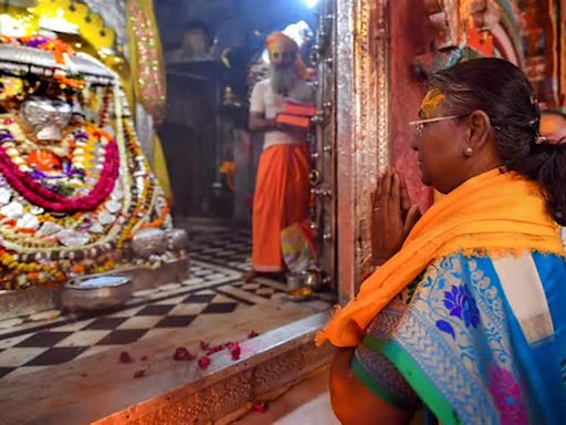 President Droupadi Murmu pays obeisance at Ram temple in Ayodhya