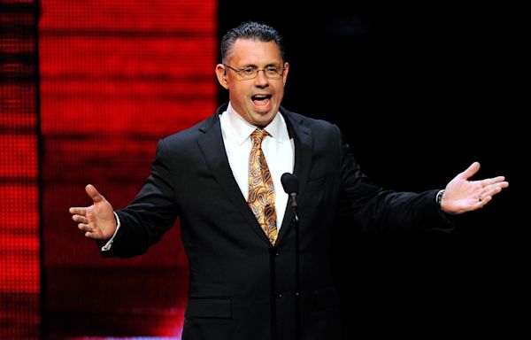 Former WWE Writer Freddie Prinze Jr. Praises Michael Cole - Wrestling Inc.