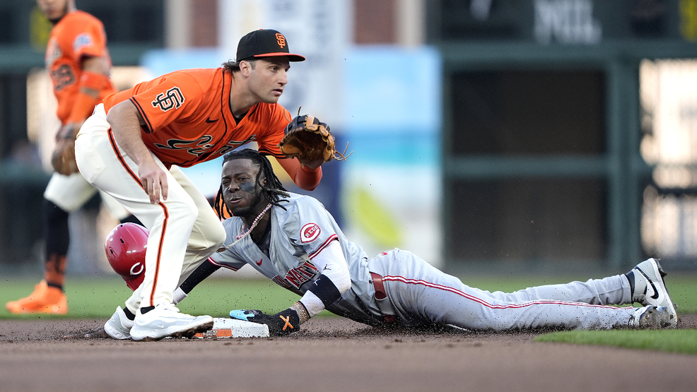 Reds star Elly De La Cruz ties record only 8 players have achieved in MLB since 1901