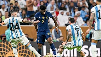 Football : le chant raciste des joueurs argentins contre les Français fait polémique