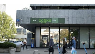 Polish Retailer's $1.7 Billion IPO Quickly Finds Demand