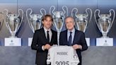 Oficial: Modric, hasta 2025