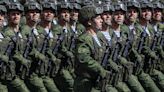Rusia exhibe su Ejército en el ensayo del desfile del 'Día de la Victoria' en la Plaza Roja de Moscú