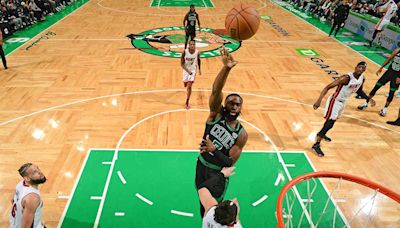 Celtics arrollan al Heat y avanzan semifinales de Conferencia