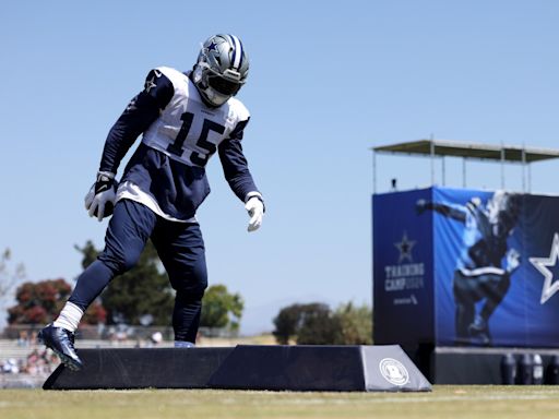 Ezekiel Elliott Video Goes Viral After Painful Injury at Cowboys Camp