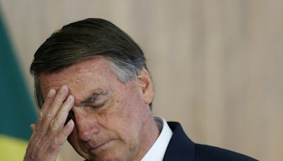 Em ato com Ramagem no Rio, Bolsonaro diz que todos os seus aliados sofrem perseguição