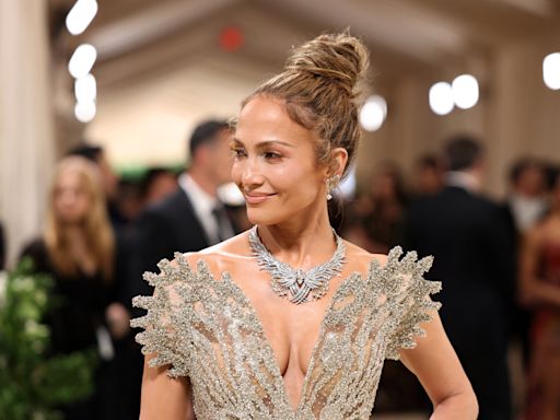 Met Gala 2024: Jennifer López demuestra, una vez más, por qué es la reina de las alfombras