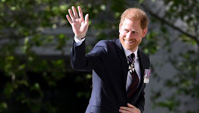 Renié par la famille royale, le prince Harry a pu compter sur le frère de Diana lors de ses séjours en Angleterre