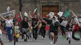 Activistas mexicanos vuelan papalotes en Ciudad de México en solidaridad con Palestina