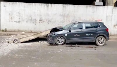 Mumbai: Slab under Andheri flyover falls on car