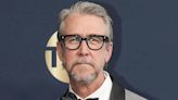 “Succession” star Alan Ruck walks Golden Globes red carpet with cane after car accident