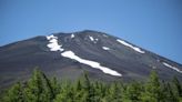 富士山火山口3人無呼吸心跳 日警研判為登山客