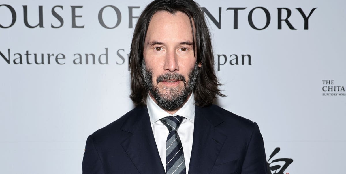 Keanu Reeves Says His Knee 'Cracked Like a Potato Chip' on Set of New Movie