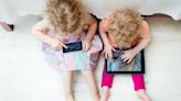 French experts recommend cutting screen time for children under 3 and social media for teens