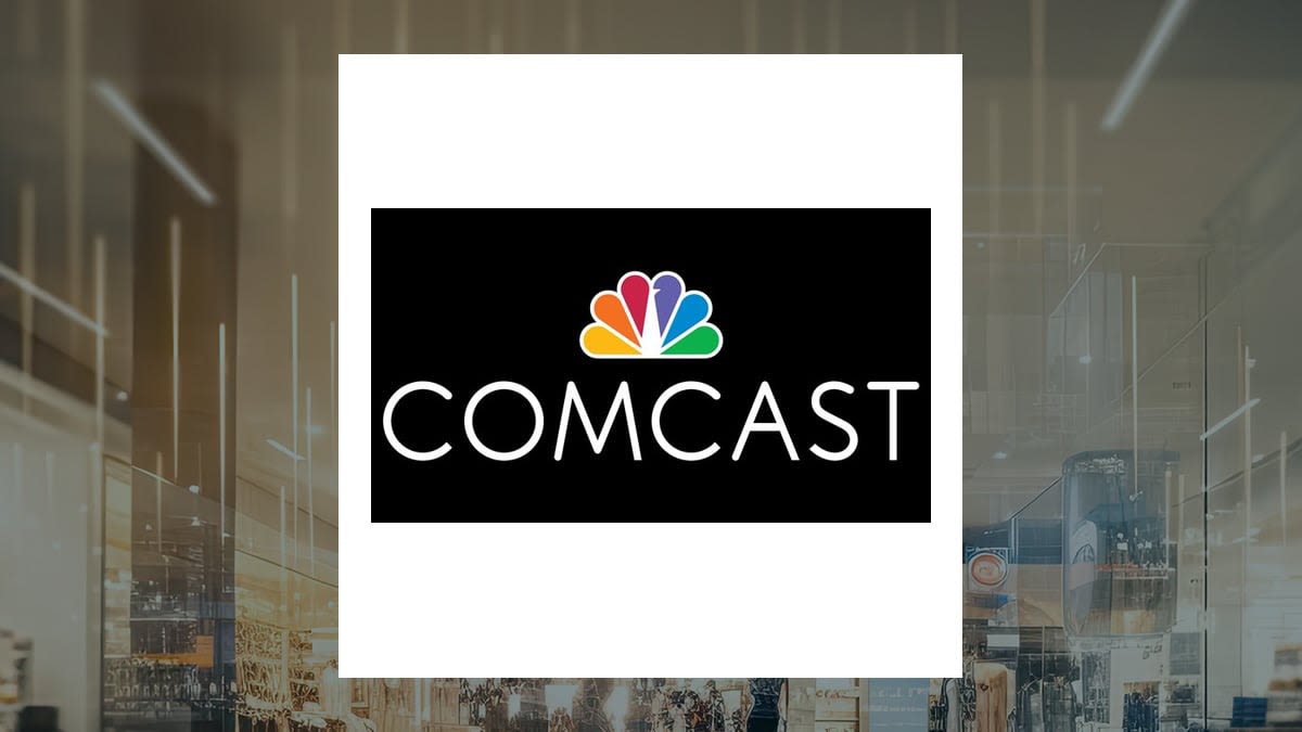 Comcast (NASDAQ:CMCSA) Stock Price Up 0.4%