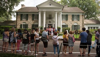 Graceland foreclosure sale halted as Presley estate's lawsuit moves forward