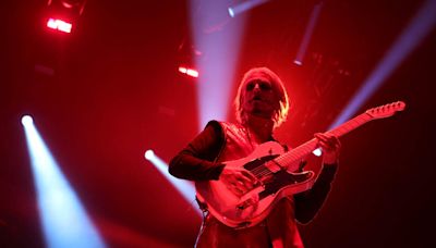 John 5 Responds To Claims About Him Using Backing Tracks At Crüe Shows | 100.1 WKQQ | Doug Podell – The Doc of Rock