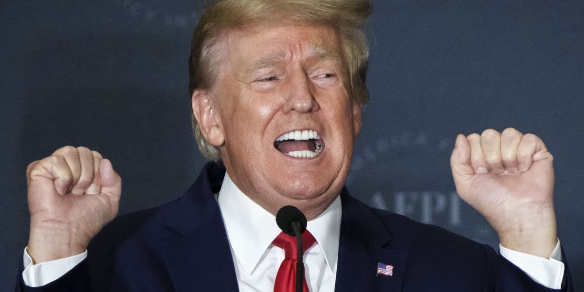 'Falling off the cliff': Dementia expert shows 4 ways Trump exhibits 'shocking decline'