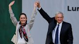 Mexico's presidential front-runner walks a thin, tense line in following outgoing populist - The Morning Sun
