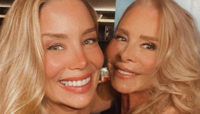 Danielle Winits abre álbum do aniversário da mãe e fãs se surpreendem com semelhança: 'Parecem irmãs'