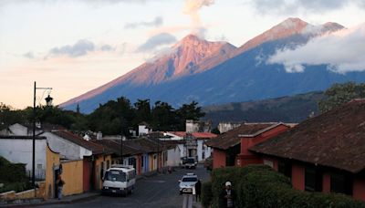 Volcán de Fuego, Santiaguito y Pacaya: informe de alerta y actividad más reciente