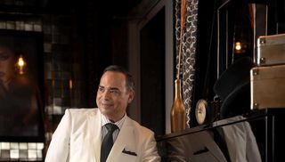 El 'Caballero de la Salsa' Gilberto Santa Rosa celebra nuevo logro