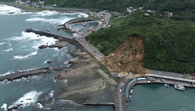 基隆台2線濱海公路走山2人受傷 高公局評估開挖、清除需一週