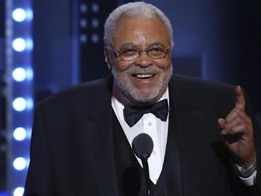 Muere el actor estadounidense James Earl Jones, voz de Darth Vader y Mufasa