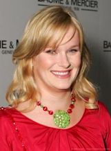 Nicholle Tom