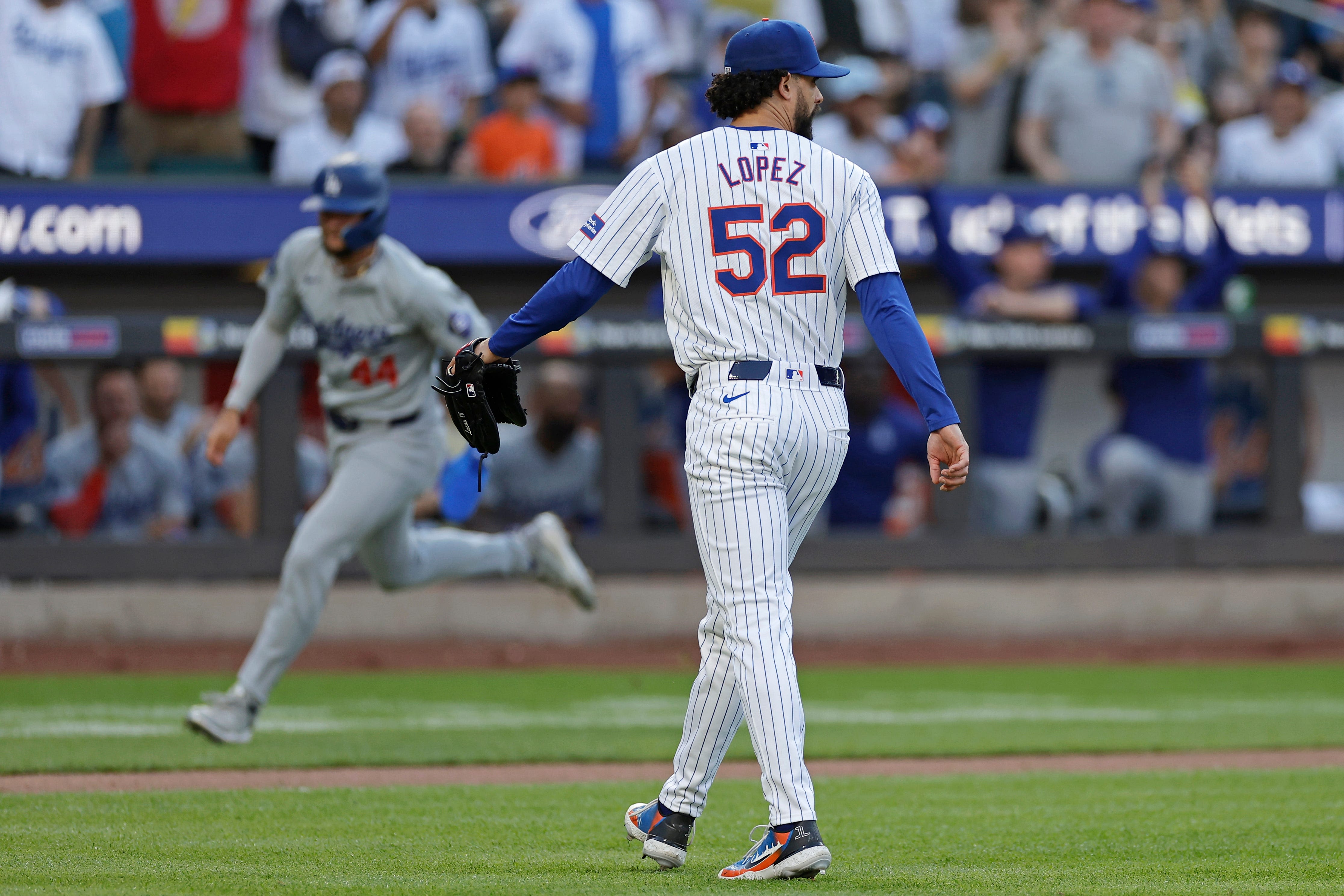 Mets expected to DFA Jorge Lopez after he throws glove into stands, calls Mets 'worst' team in MLB