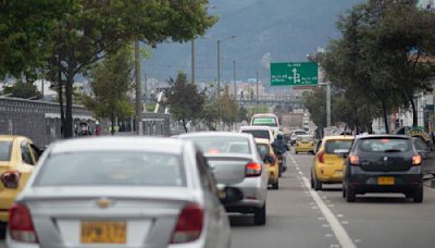 Galán aumentará medidas contra vehículos mal parqueados en las calles de Bogotá