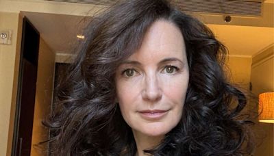 Kristin Davis Shows Off Natural Curls and Goes Makeup-Free After Revealing She Dissolved Facial Filler